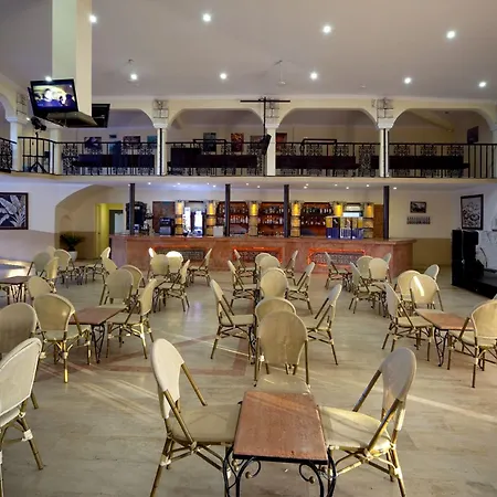 Club Atlantis Otel Seferihisar