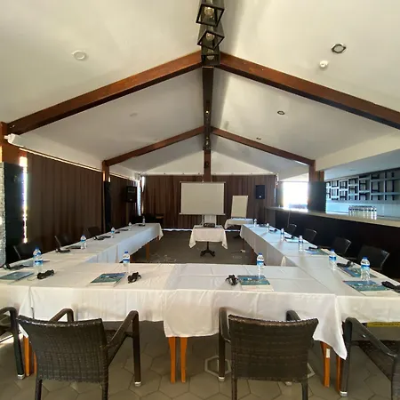 מלון Club Atlantis