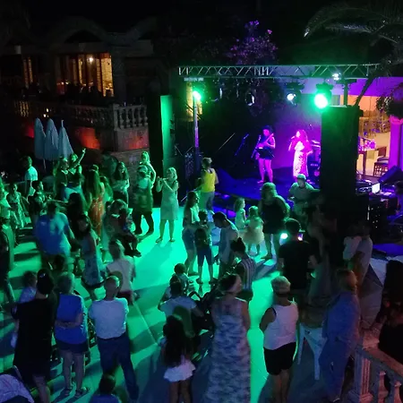 Club Atlantis מלון 5*