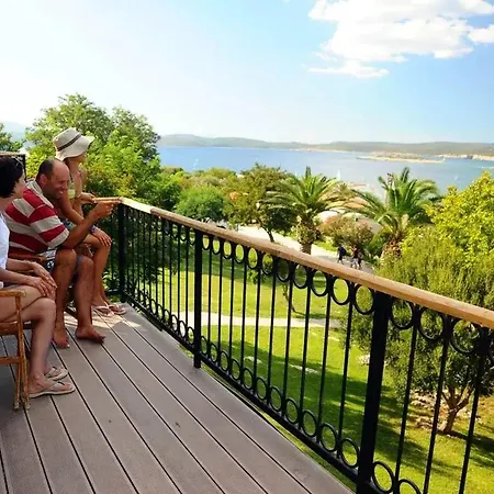 Club Atlantis Szálloda 5*